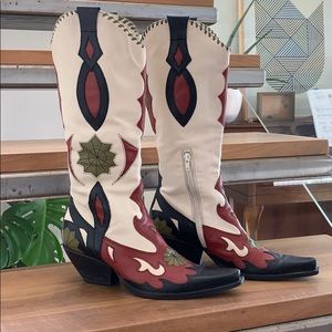 BCBG Western Boots 9